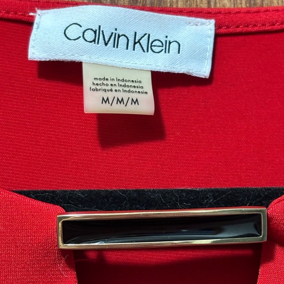 Calvin Klein Red Sleeveless Women's Top - Picture 2 of 6